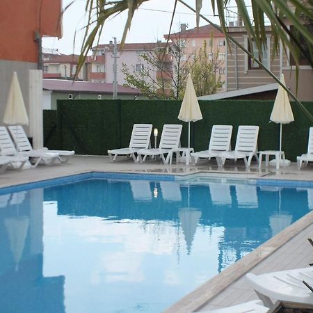 Koc Hotel Karasu Eksteriør billede
